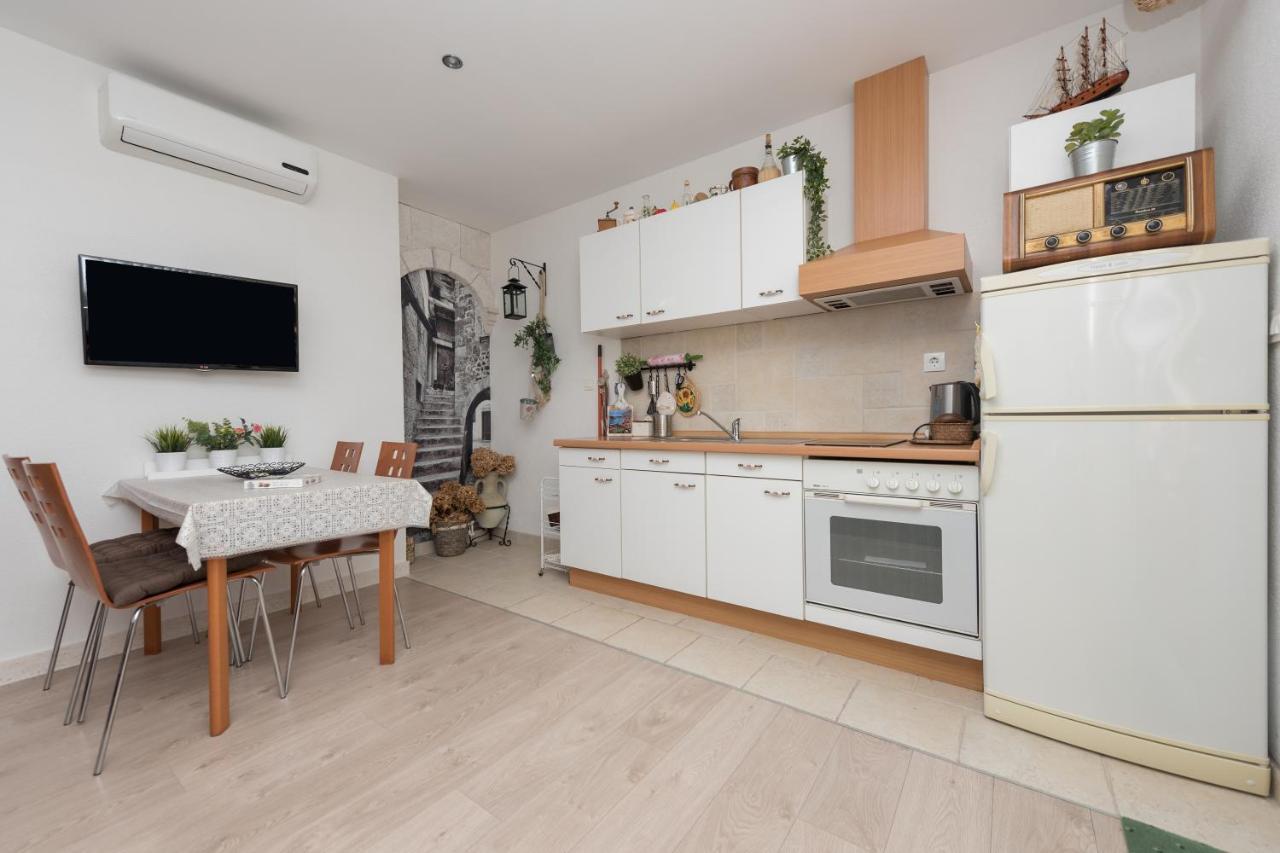 Apartmani Antunovic Podgora Exteriör bild